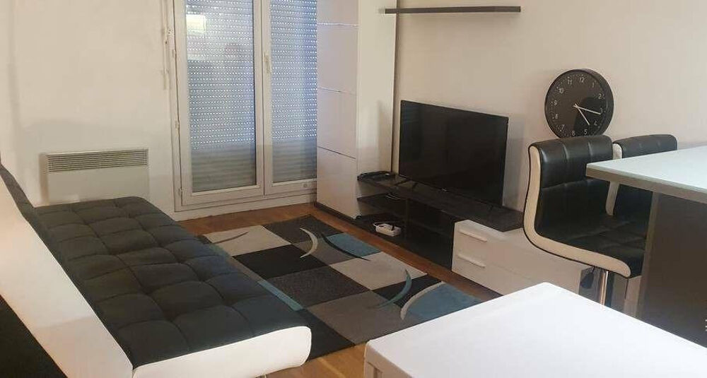 Location Appartement Superbe studio 37m² équipé avec jardin 18m² Villepreux