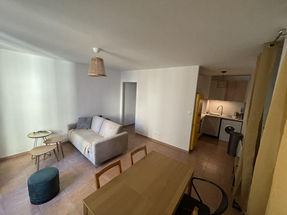 Location Appartement T2 double façade au Panier, 13002 Marseille 2