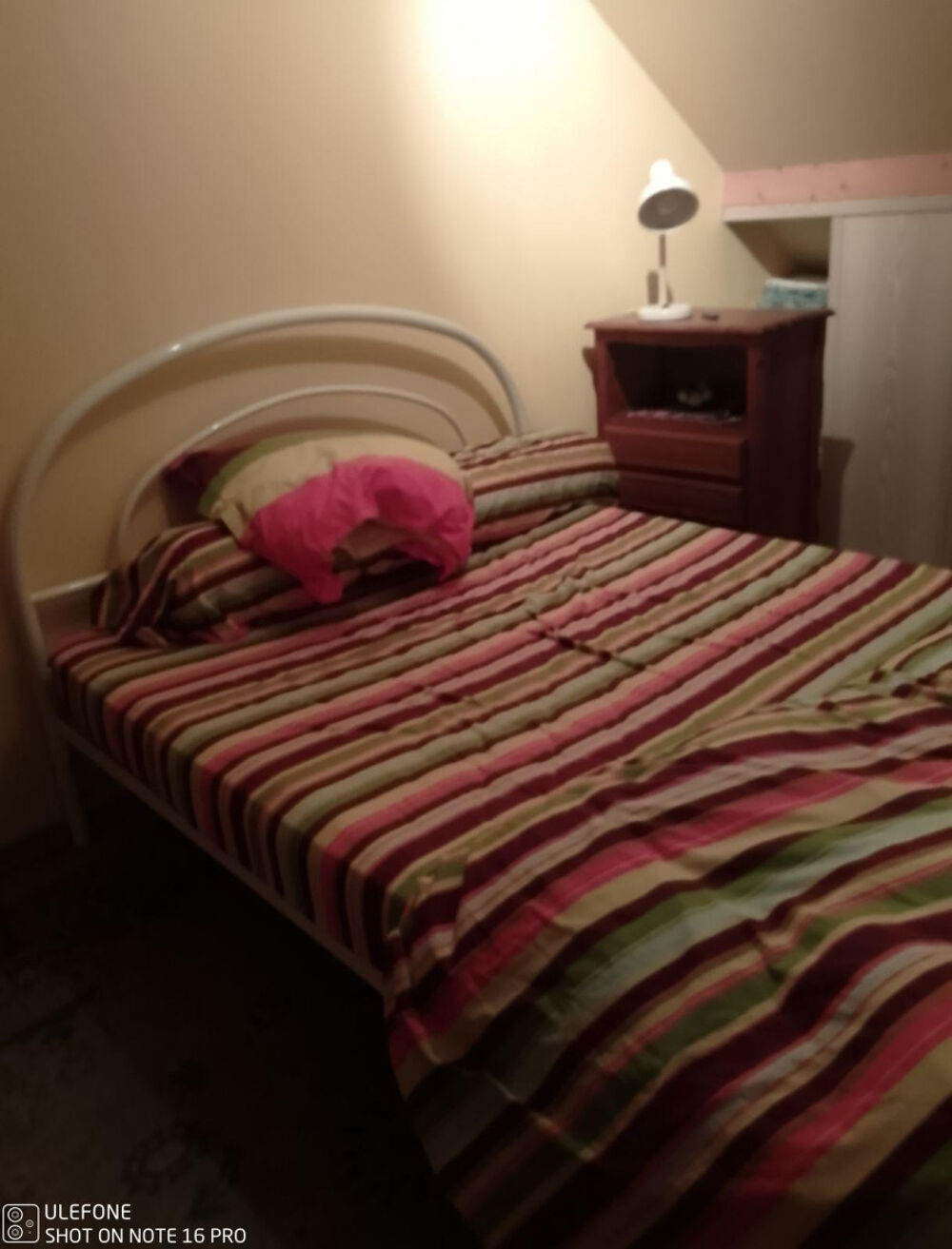 Location Appartement Chambre à louer dans maison individuelle Saint-martin-des-monts