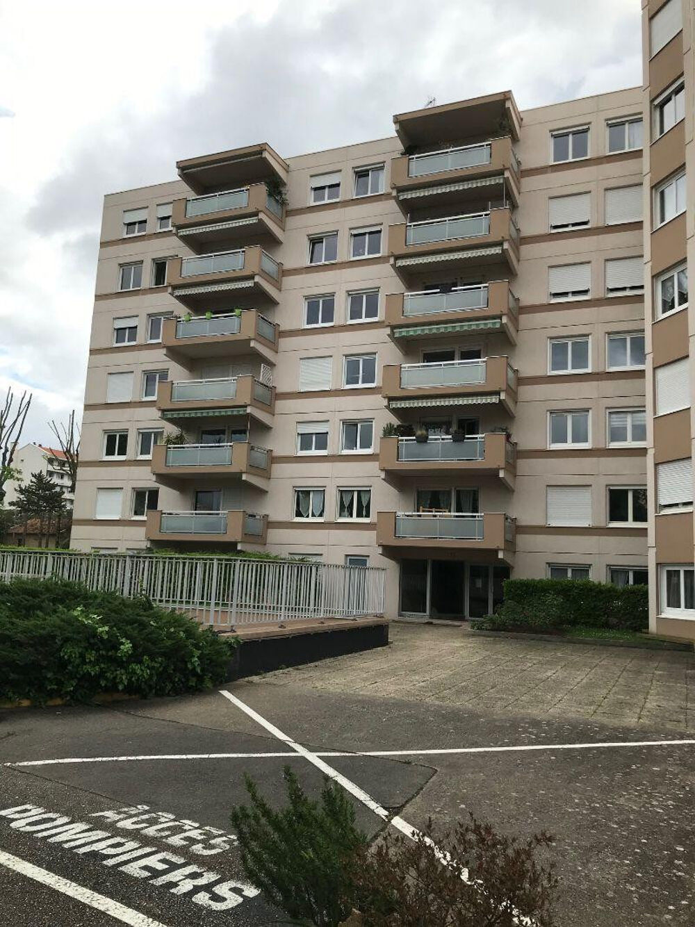 Location Appartement F4 près commerces et transports du point du jour Lyon 5