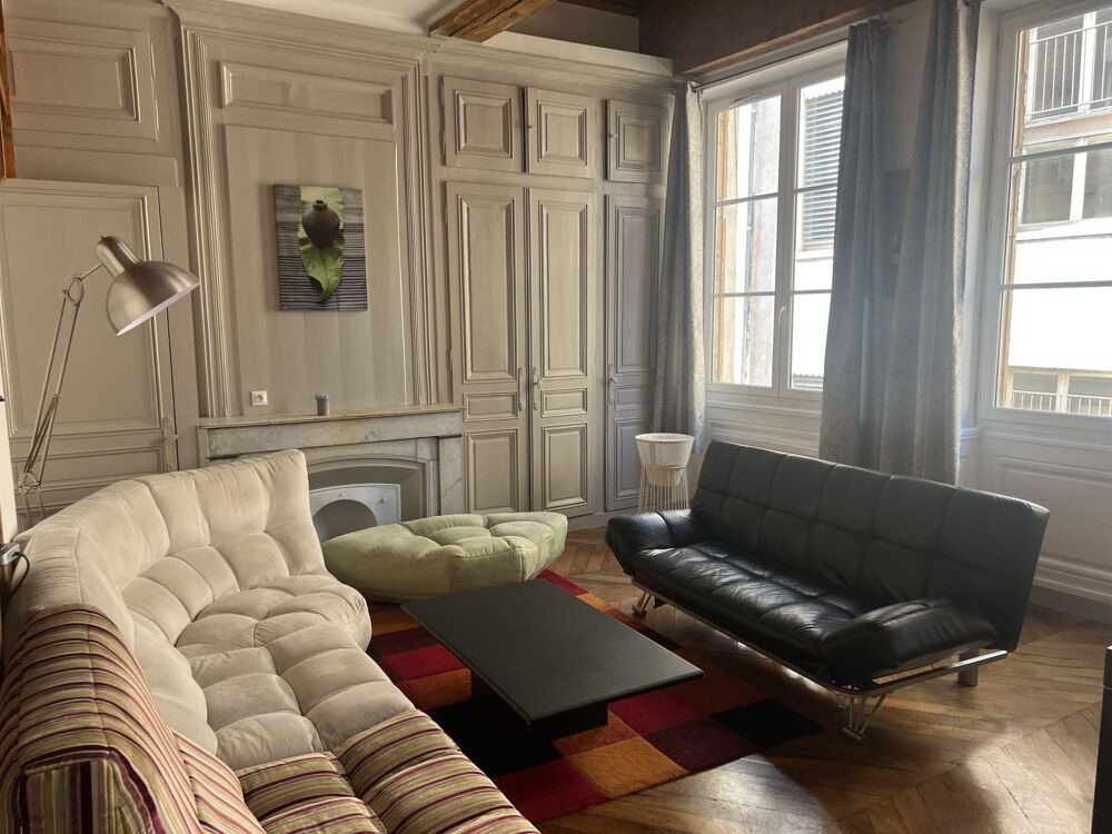 Location Appartement 47 m2 de  charme près Terreaux Lyon 1