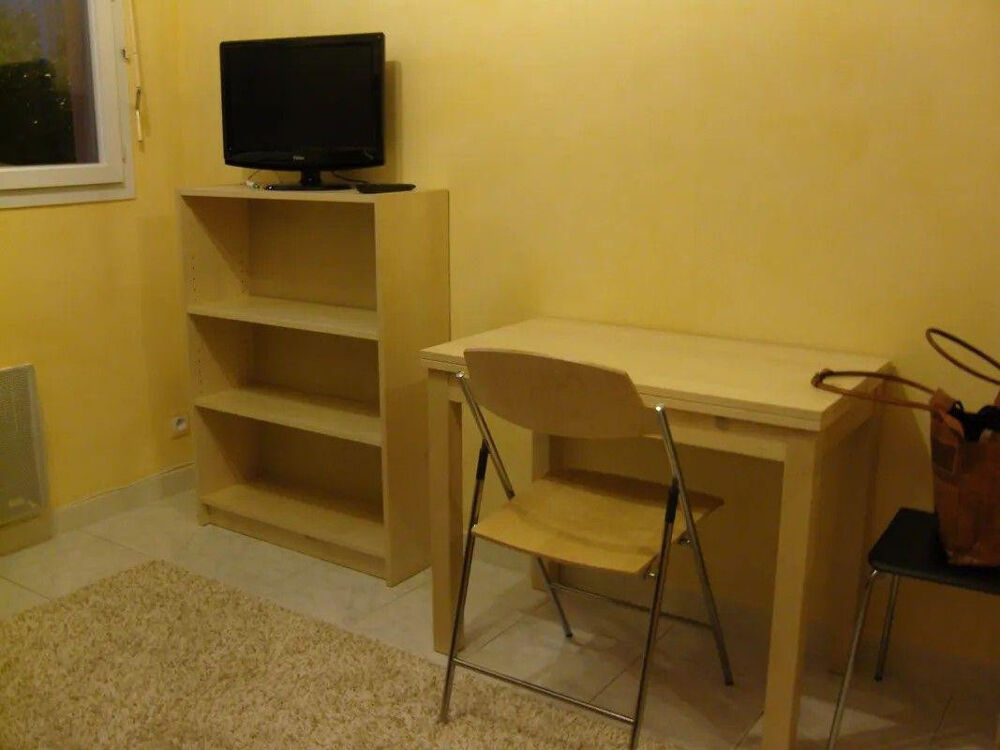 Location Appartement Studio meublé 17m² Aix en Provence Saint-Mitre Aix-en-provence
