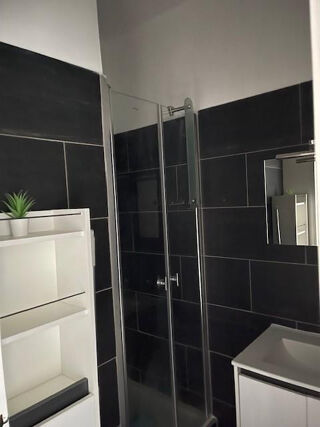  Appartement à louer 1 pièce 28 m²