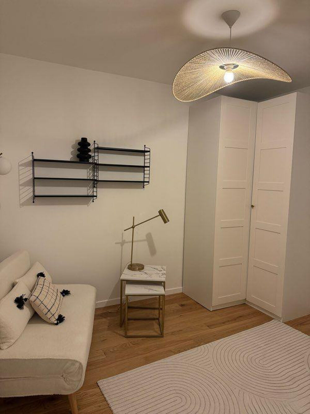 Location Appartement Beau studio rénové et équipé 21m² BAIL CIVIL Paris 9