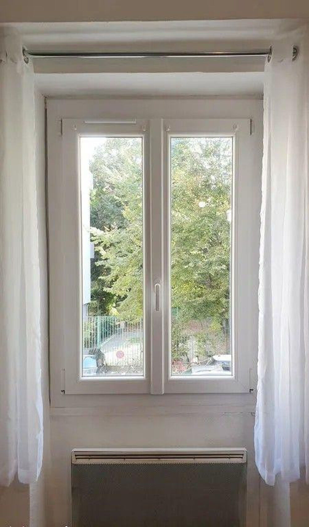 Location Appartement Beau studio meublé 22m² hypercentre Grenoble