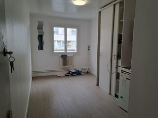  Appartement à louer 1 pièce 14 m²