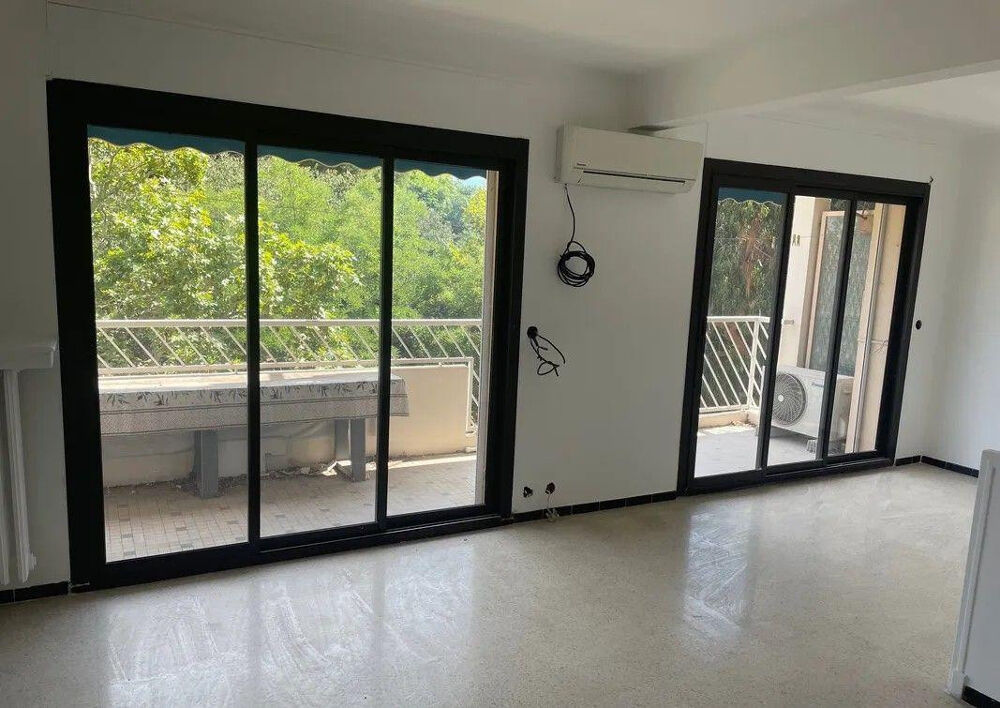 Location Appartement Beau T3/4 d61m² refait à neuf avec 2 balcons Toulon