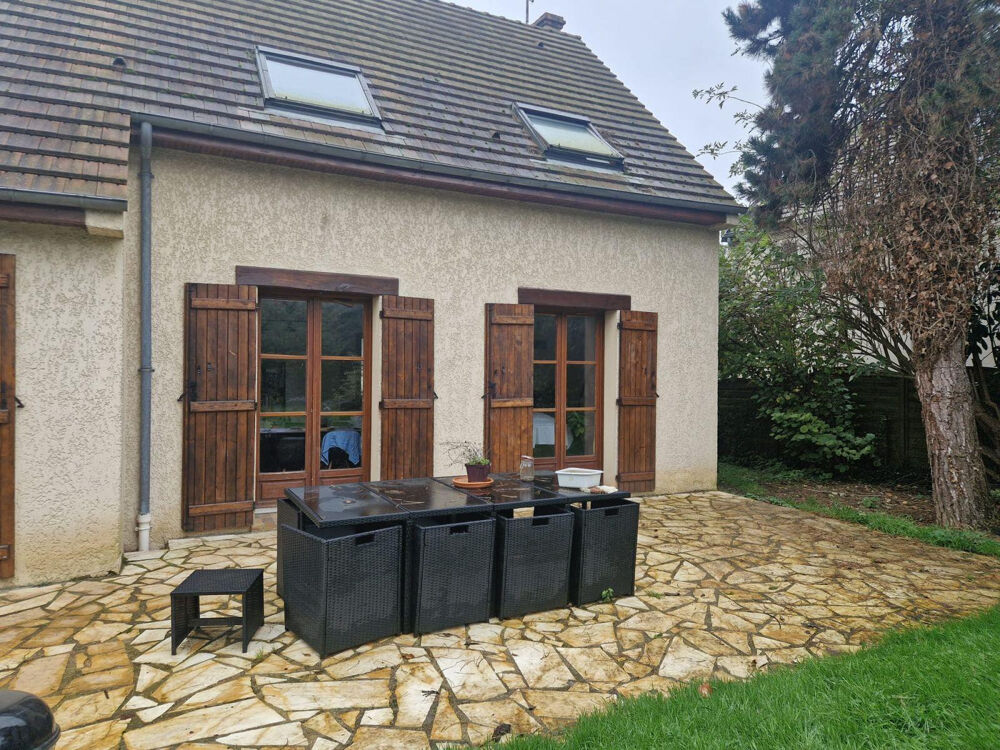 Belle maison individuelle avec du terrain!
