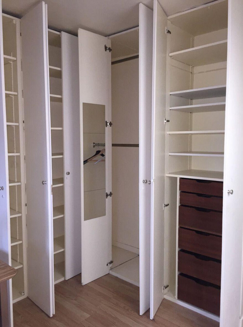 Location Appartement Beau studio meublé 23m² Wagram 75017 Paris 17