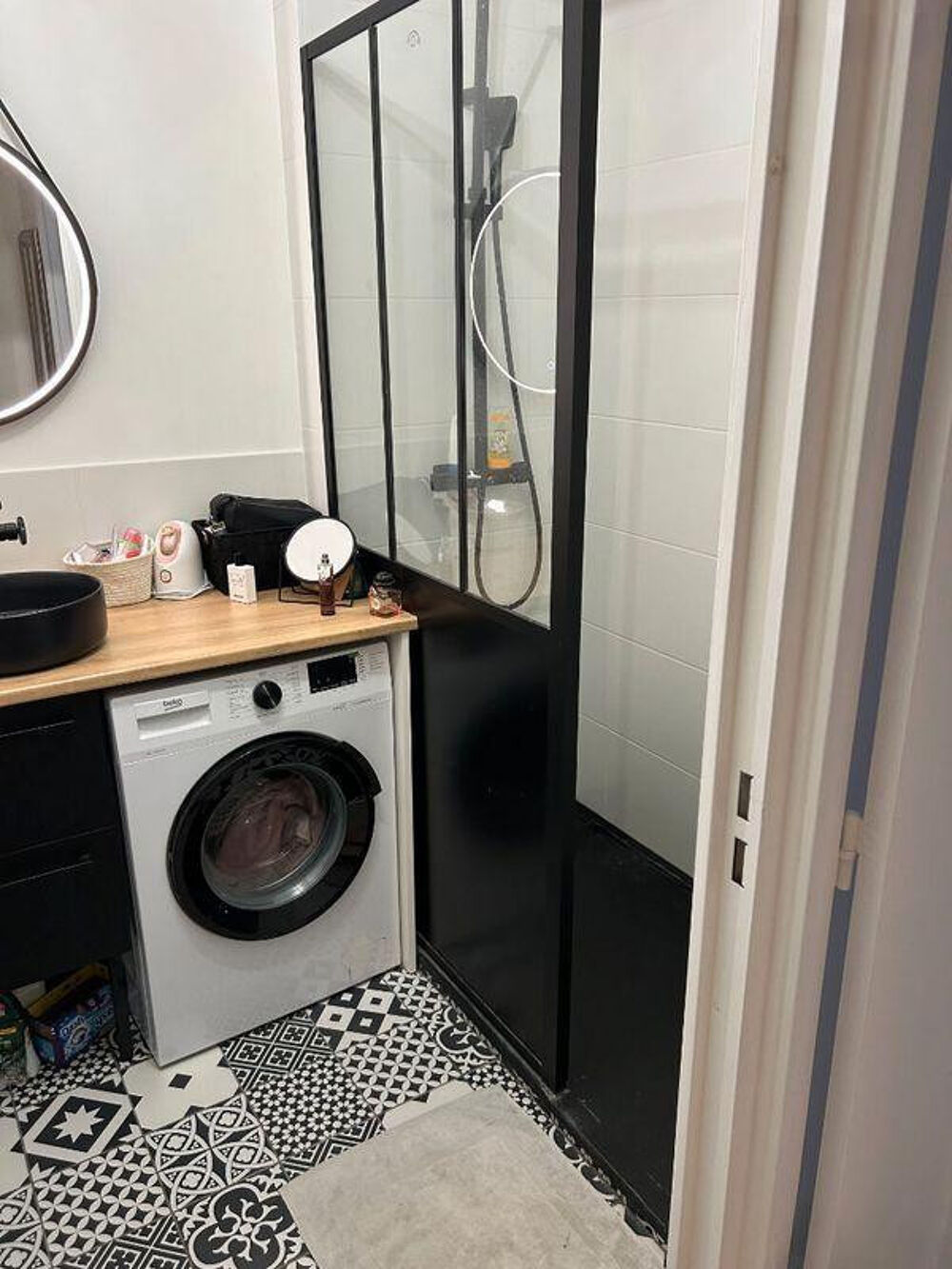 Location Appartement Beau T2 meublé 49m² lumineux avec loggia et garage Villeurbanne