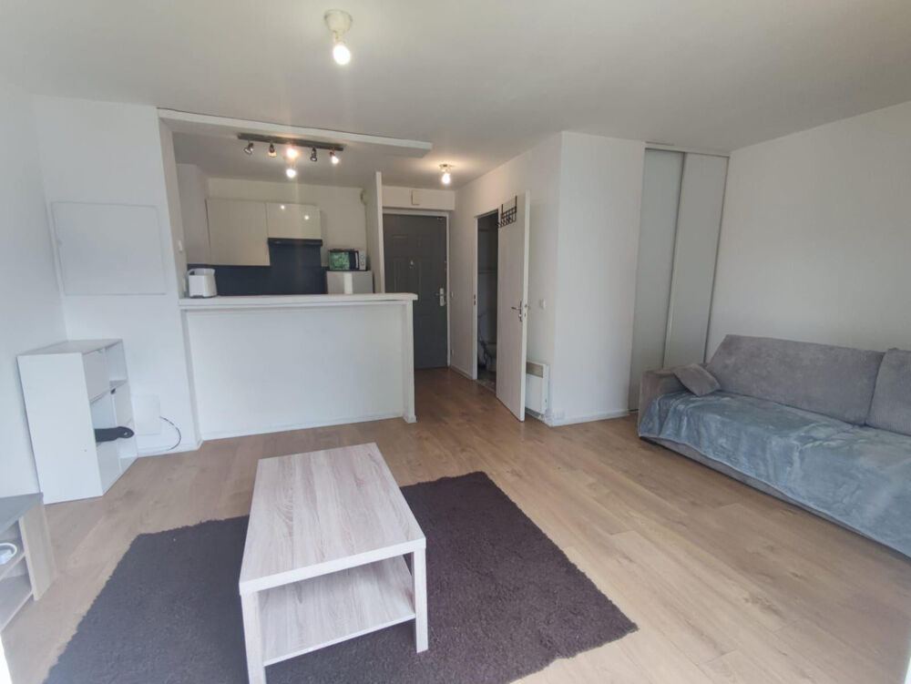 Location Appartement Grand studio meublé résidence sécurisée Stains