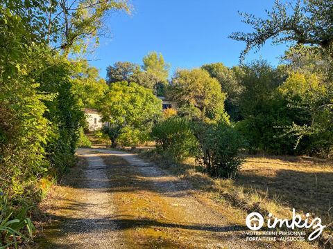   Maison Maison - 7 pi�ce(s) - 197 m�