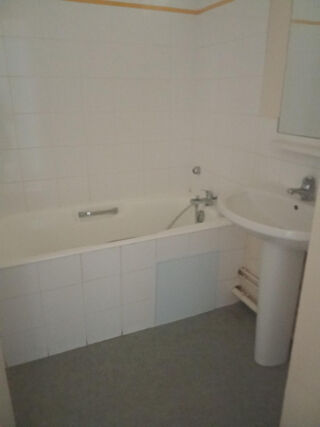  Appartement à louer 3 pièces 56 m²