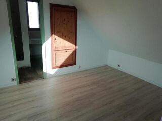  Appartement à louer 5 pièces 89 m²
