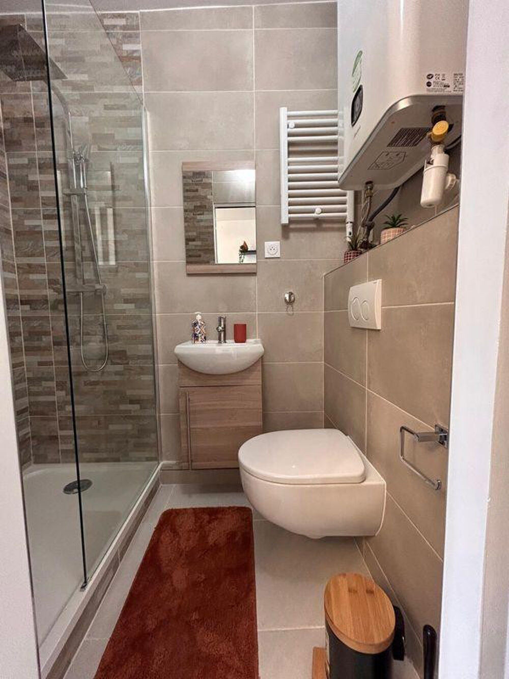Location Appartement Studio Rénové 18m² Meublé Haut de Gamme Paris 19