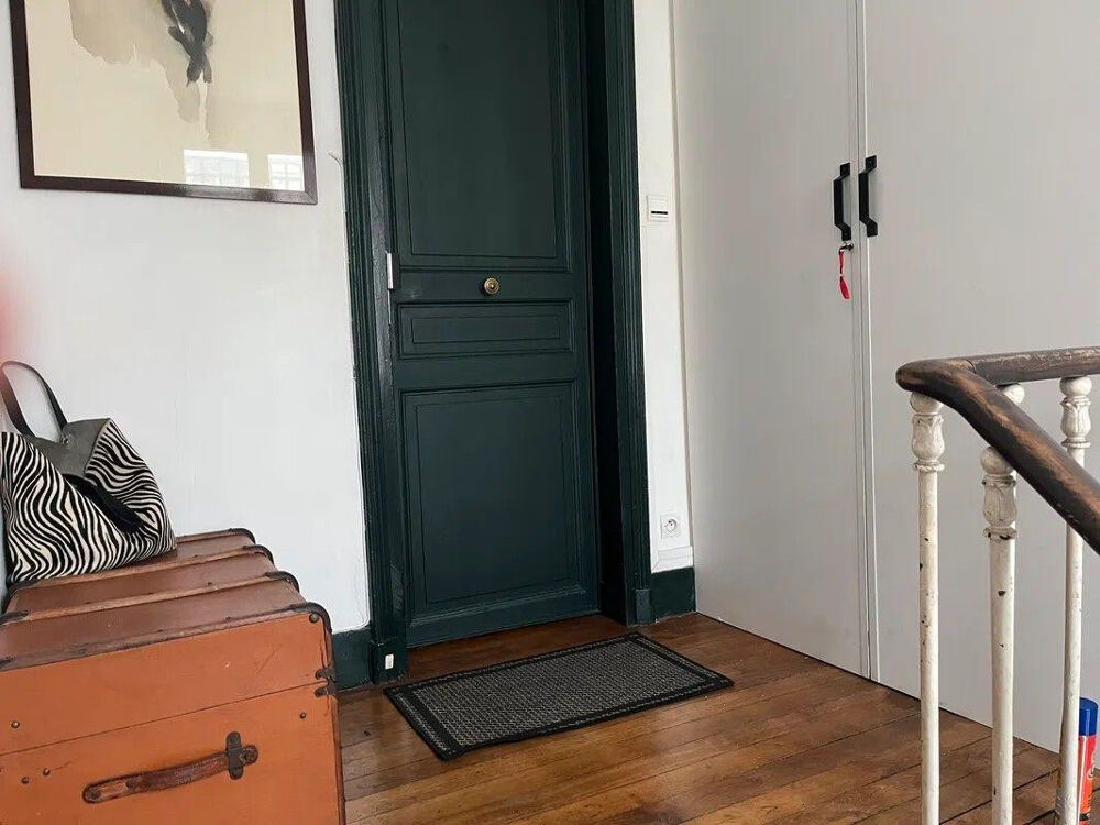 Location Appartement Superbe studio meublé 29m² en parfait état Paris 10