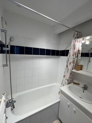  Appartement à louer 2 pièces 44 m²