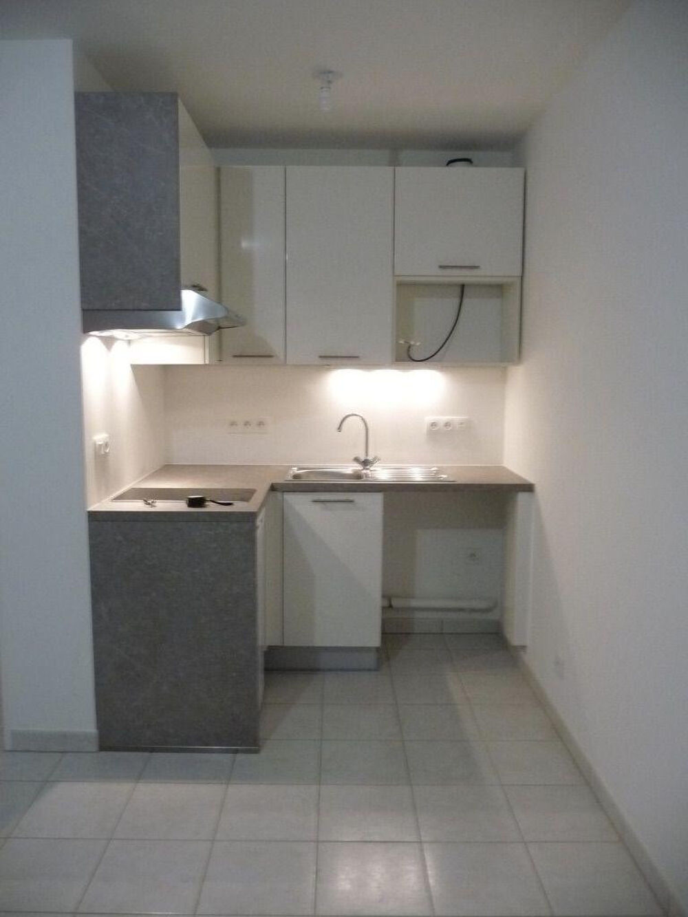 Location Appartement T1 Massy-Palaiseau proche transports et commerces Massy