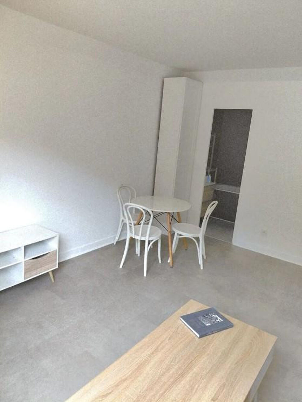 Location Appartement Studio à Beaux volumes Résidence familial lieu sûr Rueil-malmaison