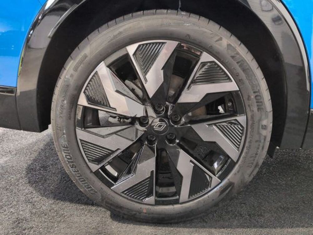 Rafale E-Tech full hybrid 200 ch - esprit Alpine 2026 occasion 59175 Vendeville