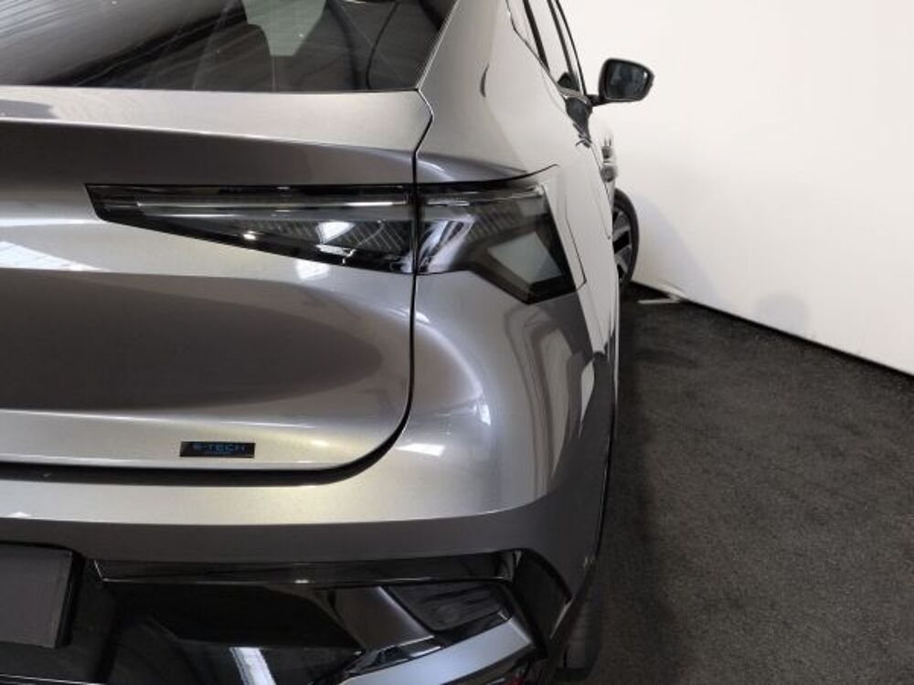 Rafale E-Tech full hybrid 200 ch - esprit Alpine 2026 occasion 59175 Vendeville