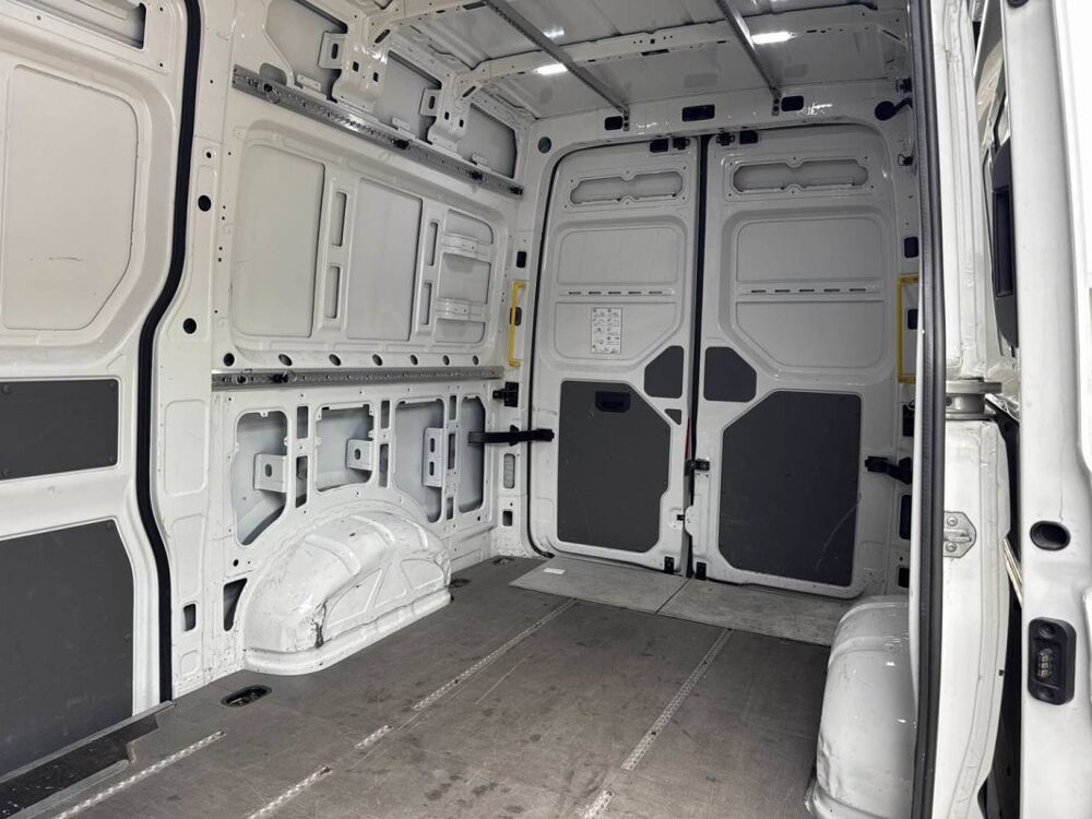 Crafter 35 TDI 2.0 102CH L3H3 FWD HAYON &Eacute;L&Eacute;VATEUR 2022 occasion 57540 Petite-Rosselle
