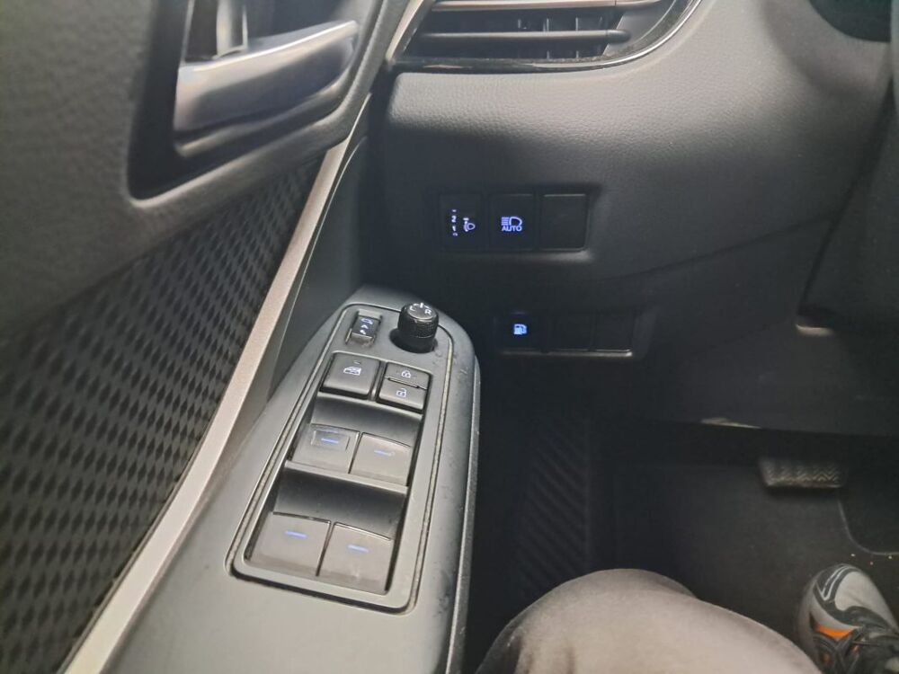 C-HR SUV 1.8 HYBRIDE 122 DYNAMIC BUSINESS 2020 occasion 94500 Champigny-sur-Marne