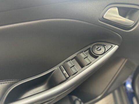 Focus 1.0 EcoBoost 100CV TITANIUM 2013 occasion 24000 P&eacute;rigueux