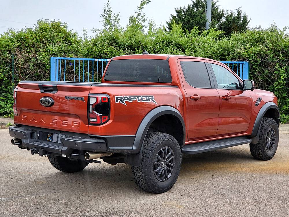 Divers Double Cabine 3.0 V6 EcoBoost 292 cv Raptor AWD Bo&icirc;te Auto 2023 occasion 78970 M&eacute;zi&egrave;res-sur-Seine