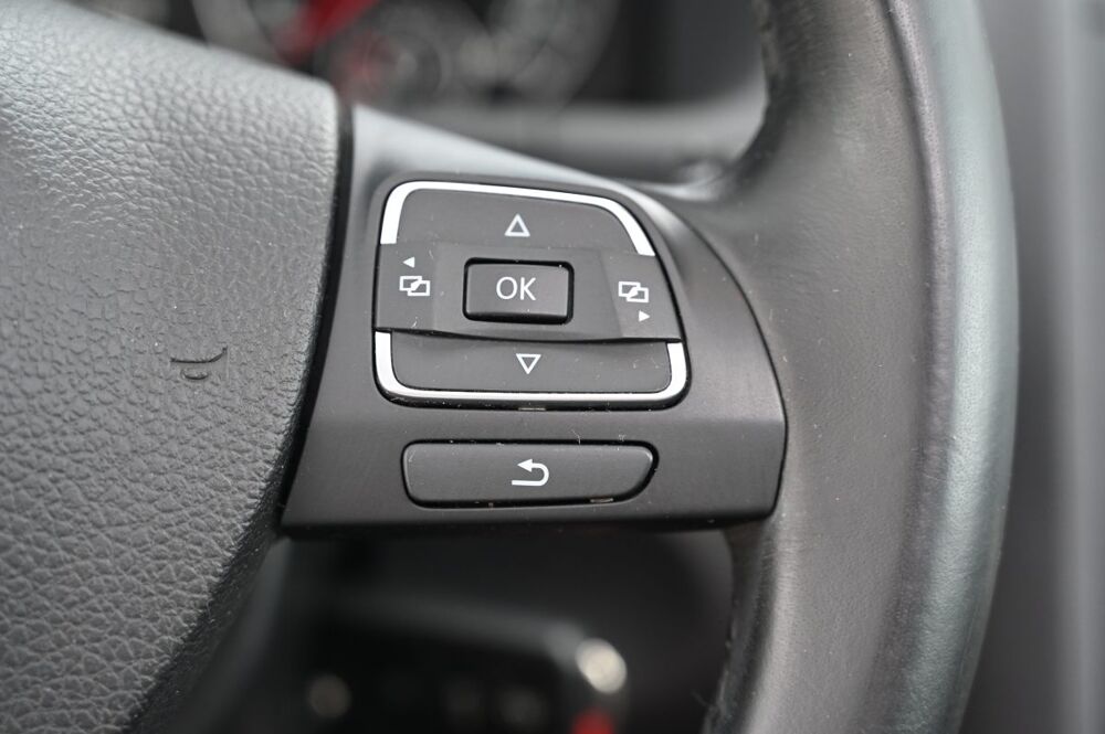 Touran 1.6 TDI 105CH BLUEMOTION CONFORTLINE TOIT PANO 2014 occasion 59136 Wavrin