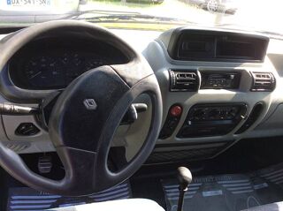 Master 2.5 dCi 115cv TVA RECUPERABLE 9158€ HORS TAXE 2001 occasion 52300 Vecqueville