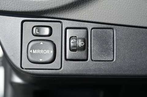 Yaris 1.0 VVTI 69 ACTIVE 2015 occasion 59136 Wavrin