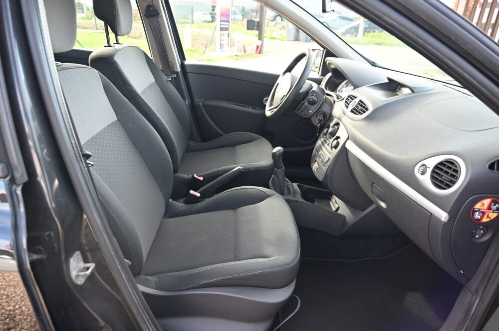 Clio III 1.5 dCi 68Ch 2009 occasion 59136 Wavrin