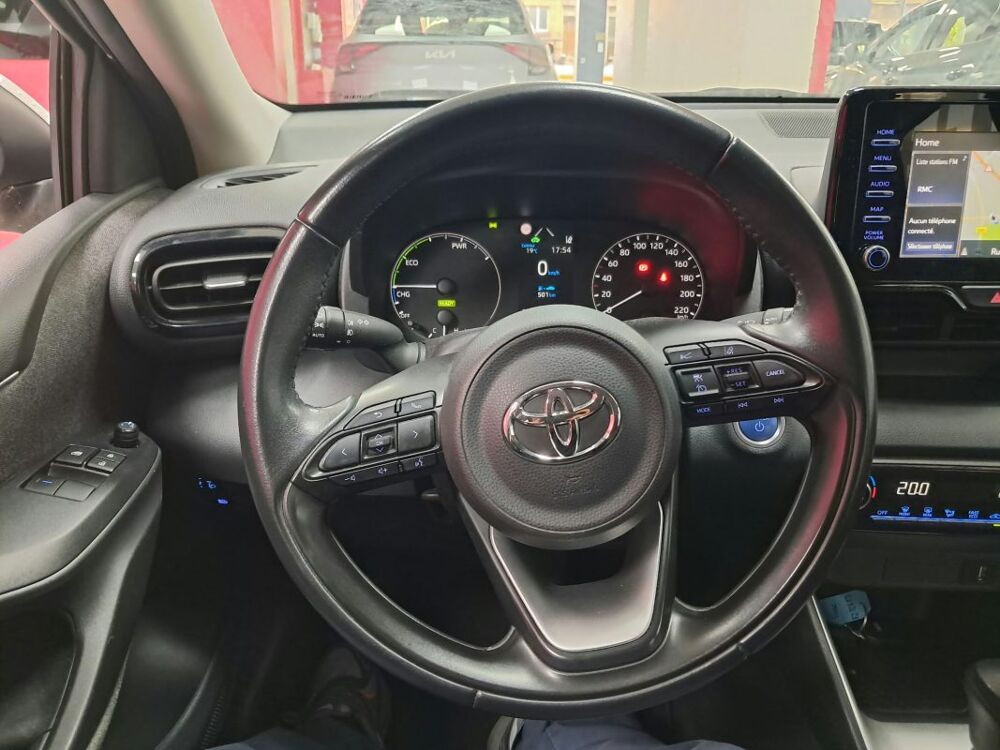 Yaris HYBRIDE 1.5 116H FRANCE BUSINESS 2021 occasion 94500 Champigny-sur-Marne
