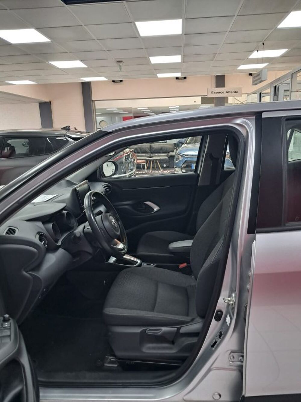 Yaris SUV 1.5 HYBRID 116H DYNAMIC BUSINESS 2023 occasion 94500 Champigny-sur-Marne