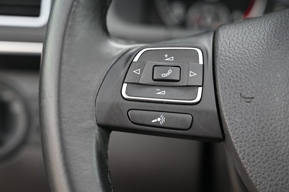 Touran 1.6 TDI 105CH BLUEMOTION CONFORTLINE TOIT PANO 2014 occasion 59136 Wavrin