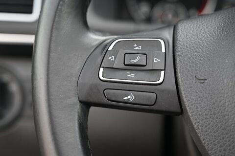Touran 1.6 TDI 105CH BLUEMOTION CONFORTLINE TOIT PANO 2014 occasion 59136 Wavrin