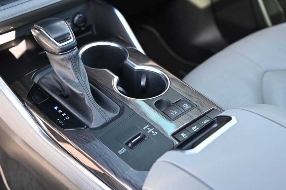 Highlander 2.5 Hybrid AWD 2487cm3 246cv 2021 occasion 59136 Wavrin