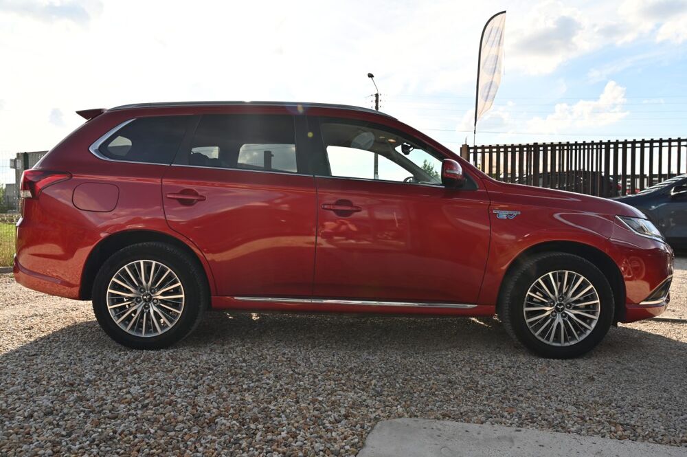 Outlander 2.4 204 CV PHEV TWIN MOTOR INTENSE 4WD 2019 occasion 59136 Wavrin