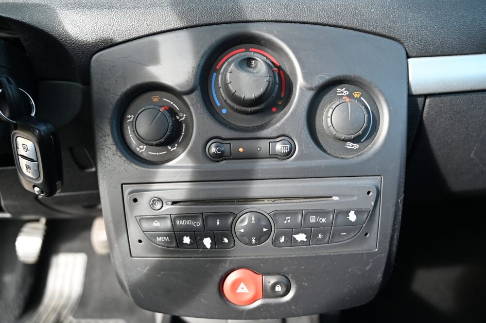 Clio III 1.5 dCi 68Ch 2009 occasion 59136 Wavrin