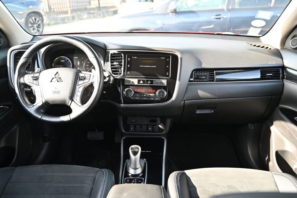 Outlander 2.4 204 CV PHEV TWIN MOTOR INTENSE 4WD 2019 occasion 59136 Wavrin