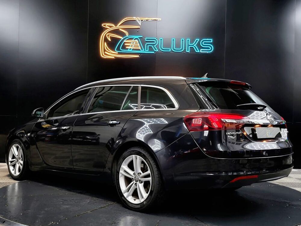 Insignia A Sports Tourer 2.0 CDTI 163 cv Cosmo Bo&icirc;te Auto 1&egrave;re Main 2014 occasion 78970 M&eacute;zi&egrave;res-sur-Seine