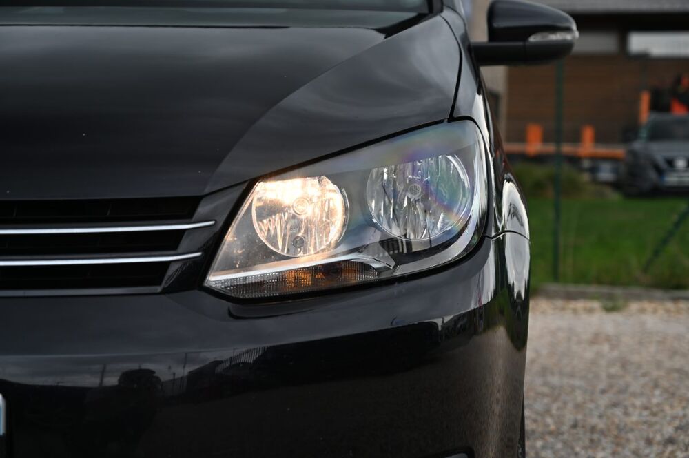 Touran 1.6 TDI 105CH BLUEMOTION CONFORTLINE TOIT PANO 2014 occasion 59136 Wavrin
