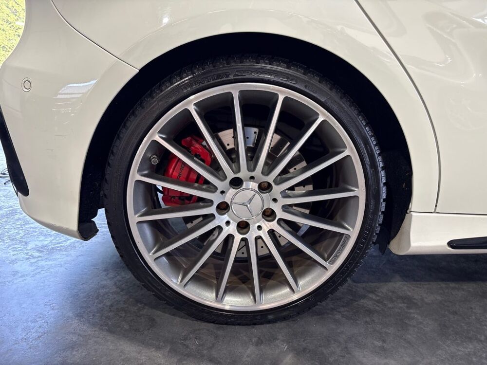 Classe A 45 AMG 4Matic SPEEDSHIFT-DCT 381 CV 2015 occasion 71240 Varennes-le-Grand