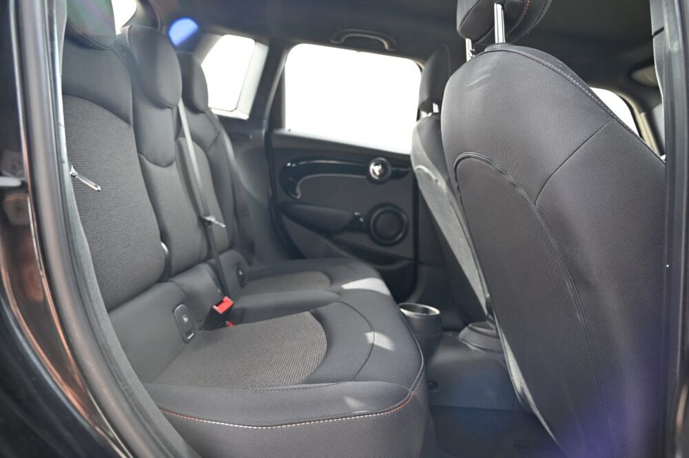 Cooper (2) F56 1.5 102 CV BUSINESS DESIGN 5 PORTES 2022 occasion 59136 Wavrin