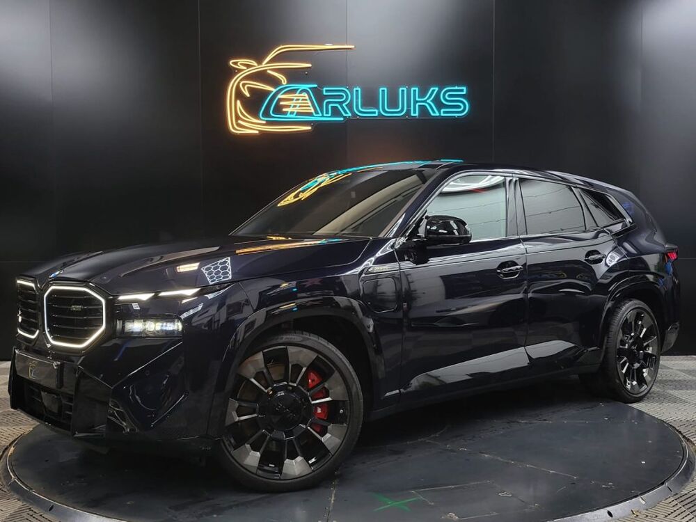 XM 4.4 V8 653 cv CARBON SCHWARZ 2023 occasion 78970 M&eacute;zi&egrave;res-sur-Seine