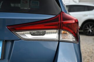 Auris TOURING SPORTS 136H DESIGN 2016 occasion 59136 Wavrin
