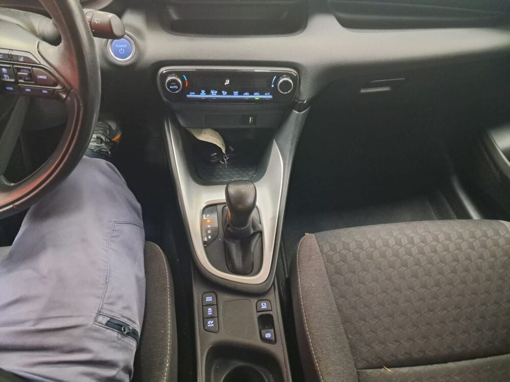 Yaris HYBRIDE 1.5 HYBRID 116H DYNAMIC BUSINESS BEYOND 2022 occasion 94500 Champigny-sur-Marne