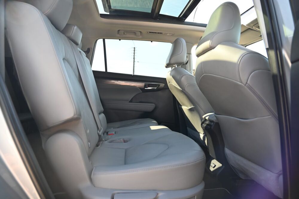 Highlander 2.5 Hybrid AWD 2487cm3 246cv 2021 occasion 59136 Wavrin