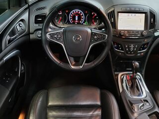 Insignia A Sports Tourer 2.0 CDTI 163 cv Cosmo Bo&icirc;te Auto 1&egrave;re Main 2014 occasion 78970 M&eacute;zi&egrave;res-sur-Seine